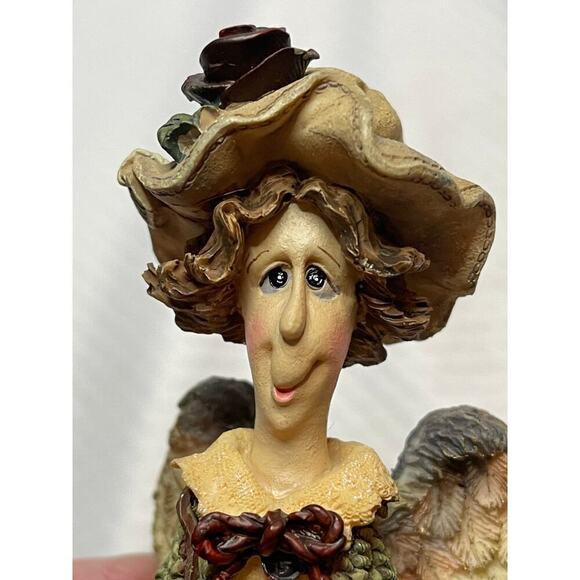 Boyds Bears & Friends The Folkstone Collection Figurine Man w/ Shopping Bags - Picture 2 of 12